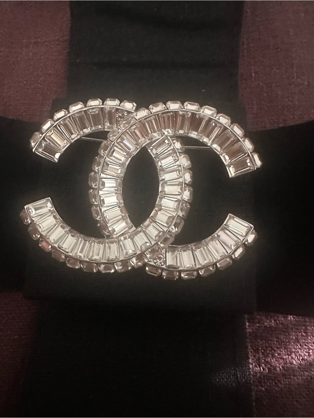 Chanel crystal brooch - Picture 7 of 13